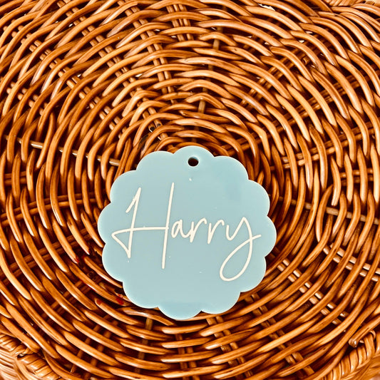 Simple Scallop Name Tag