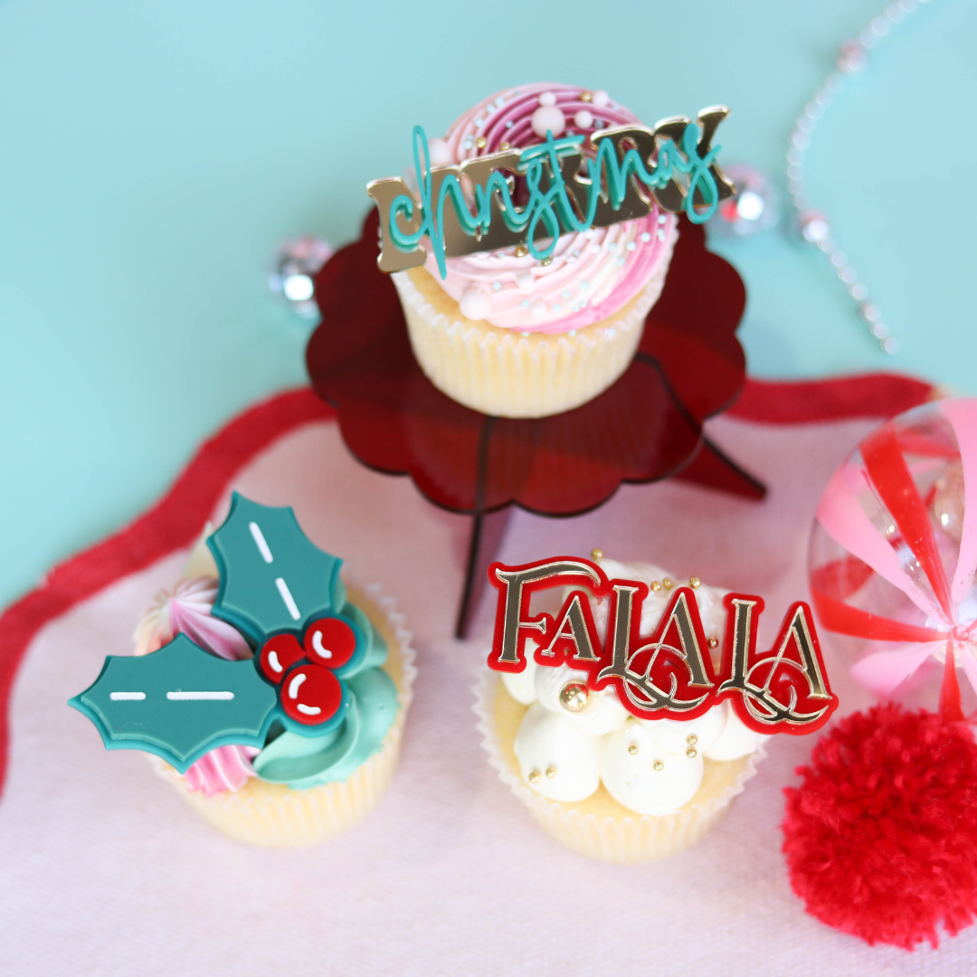Holly Christmas Cake Charrm