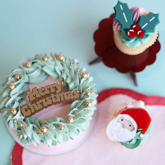 Holly Christmas Cake Charrm