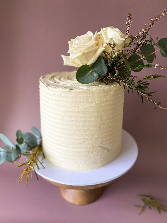 Scallop Textured Cake Scraper