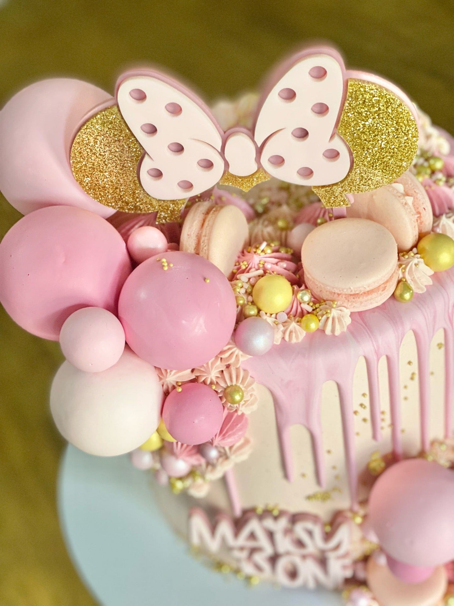 Minnie Bow Cake Topper