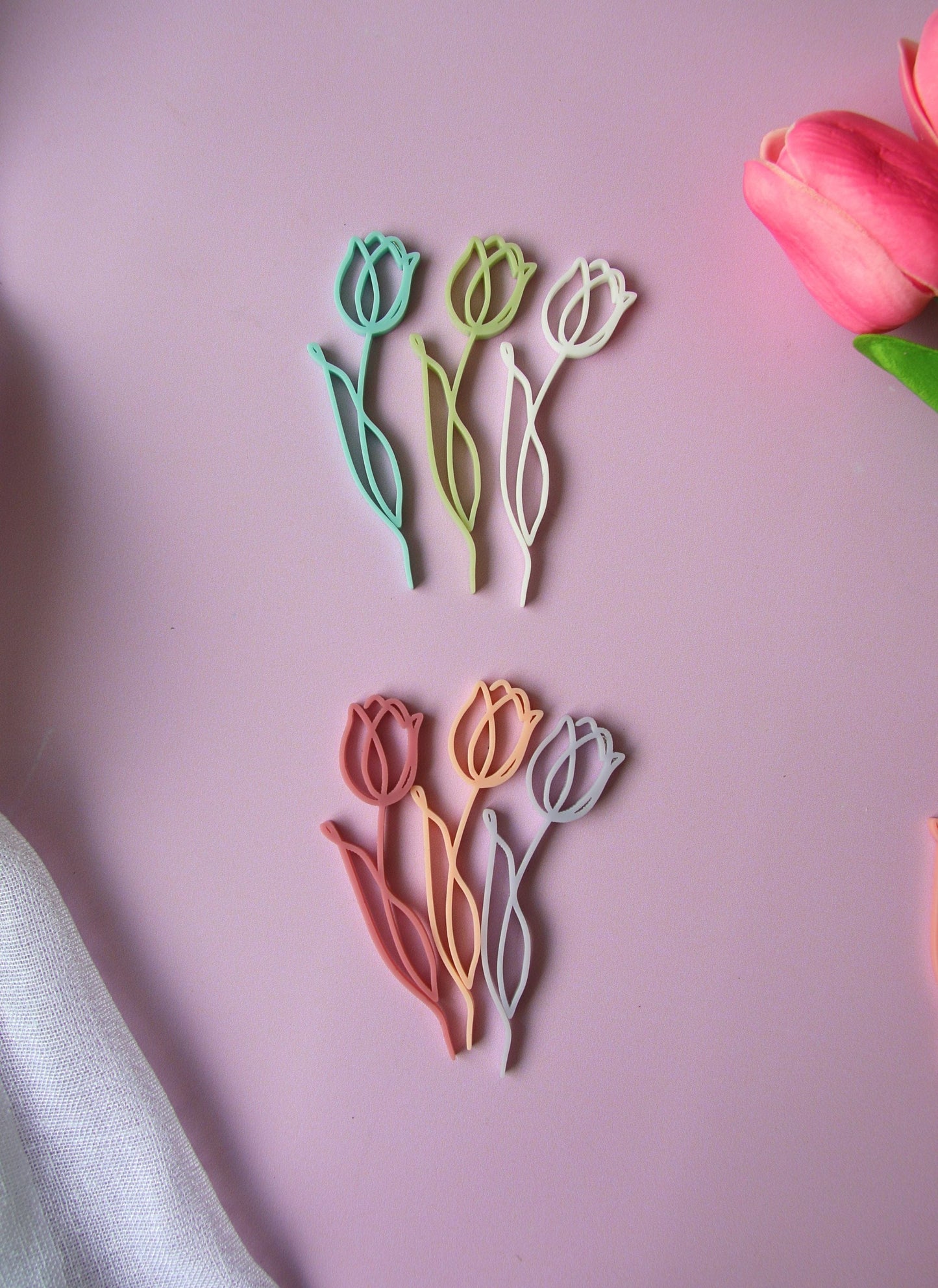 Floral Tulip Line Art Cake Charm